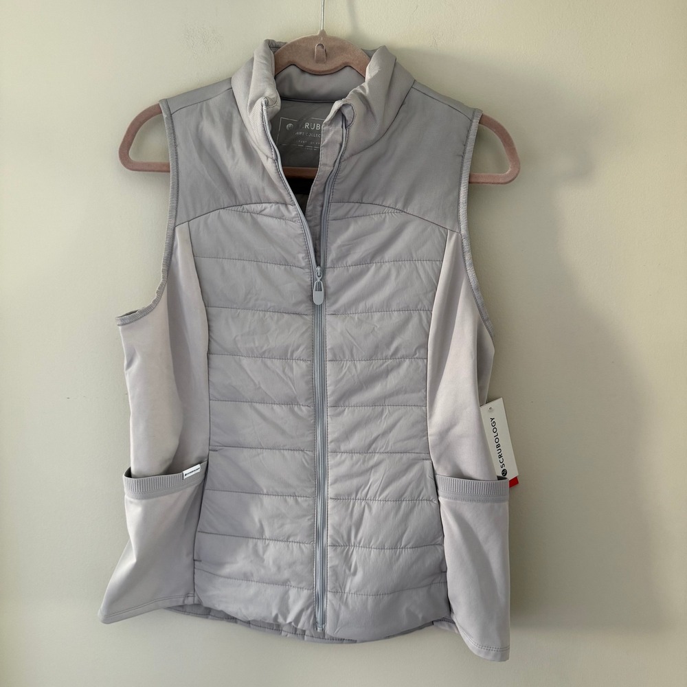 Scrubology Shift Collection Women Medium Silver Grey Quilted Puffer Vest PL509